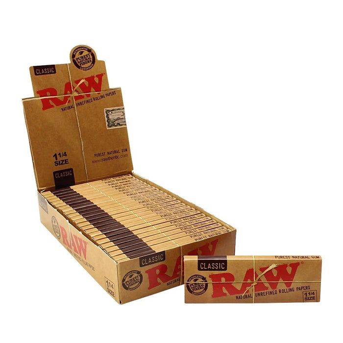 RAW Classic 1.25 Rolling Paper displayed at vape shops near me.